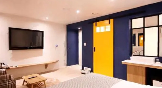Vins 70 Hotel