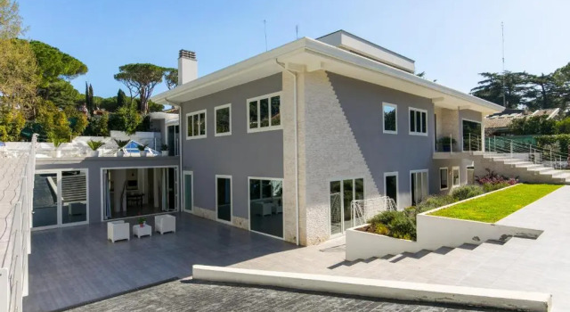 Студия Niclas Luxury Apartments