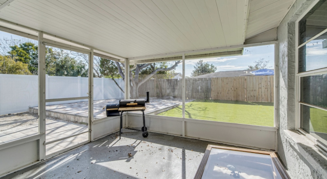Коттедж 6 Mi to Hudson Beach! Pet-friendly Retreat w/ Yard