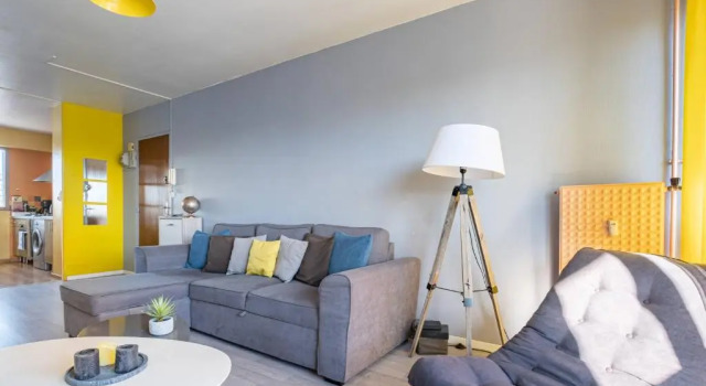 Appartement spacieux équipé avec WIFI, Rezervovat Apartmán Hotely v Cher s parkováním, Parkování