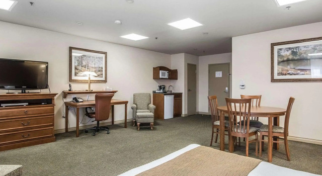 Hôtel Quality Suites Drummondville, Rezerwuj Hotel Drummondville Centre of Quebec