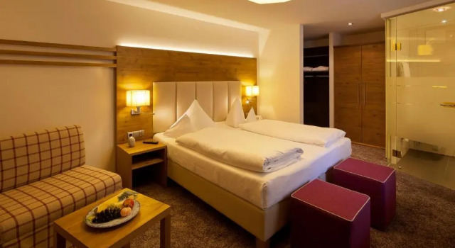 Двухместный номер Standard VALARA Alpine Art Hotel