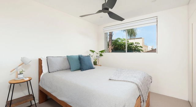 Surf Side Oasis with Balcony near Beach, Забронировать Апартаменты/квартира Апартаменты Сиднея, рядом с North Harbour Aquatic Reserve, Апартаменты/квартира