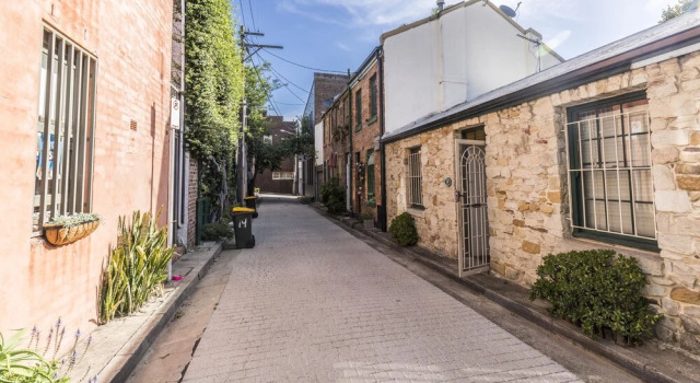 19th Century Sydney 2 Storey Cottage, Забронировать Дом для отпуска Виллы Сиднея, рядом с Сиднейская телебашня, Вилла