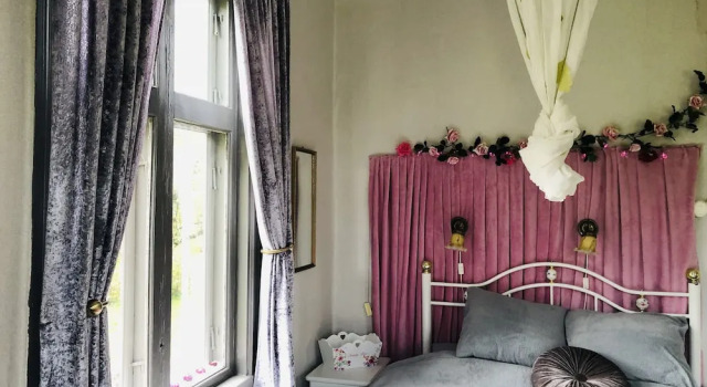 2-bed Apartment Overlooking the River, Rezerwuj Apartament Hotele w Svealand z parkingiem, Parking