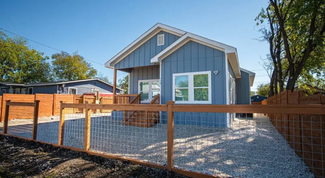 Stylish 3BR 2BA Urban Retreat Near Lively Downtown, Rezerwuj Dom wakacyjny Domki letniskowe w Bexar County, Domek