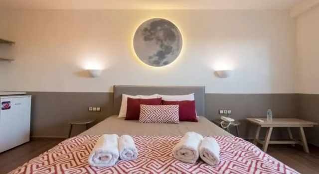 Apartment in Gerakini With a Shared Swimming Pool, Book Apartment Gerakini 