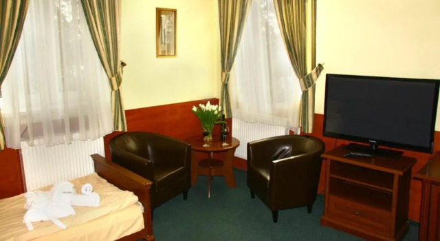 Hotelik Amber, Réserver Hôtel Raszyn Varsovie