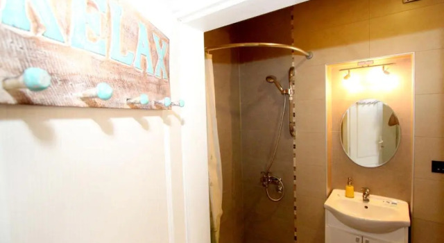 Апартаменты Sneki Apartment
