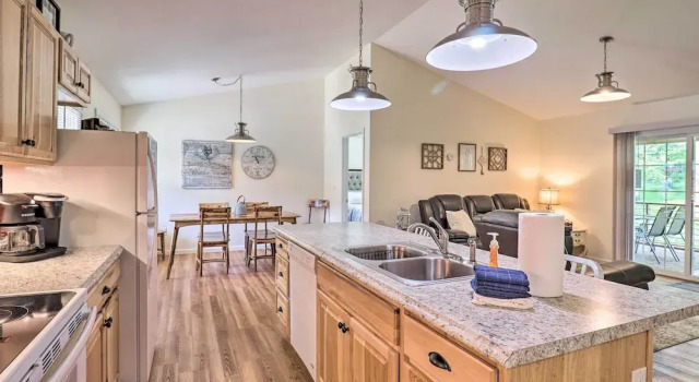 Updated Cottage at Lake Junaluska Golf Course!, Забронировать Дом для отпуска Виллы Лейк-Джуналаски, Вилла