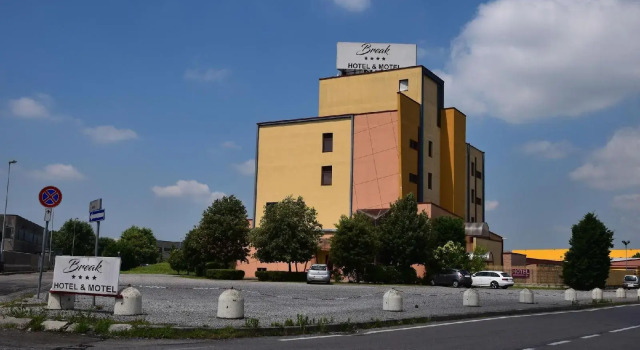 Break Hotel, Varaa Hotelli Ospedaletto Lodigiano 