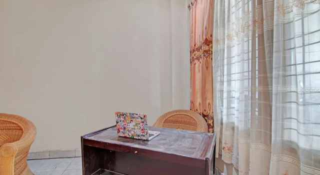 Hotel O Lavina Guesthouse, Rezerwuj Hotel Dumai Sumatra
