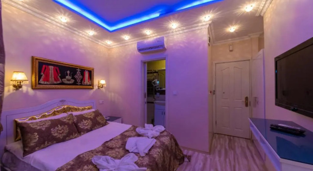 Двухместный номер Standard с балконом Charm Hotel