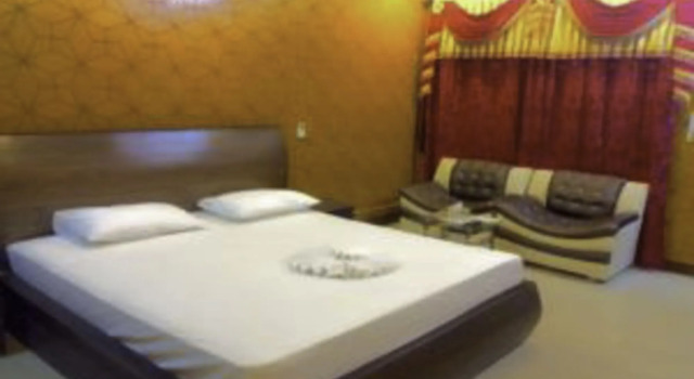 Royal Chalet Guest House, Rezervasyon Şale Johar Town villalar, Villa