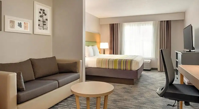 Двухместная студия Country Inn & Suites by Radisson, Pella, IA