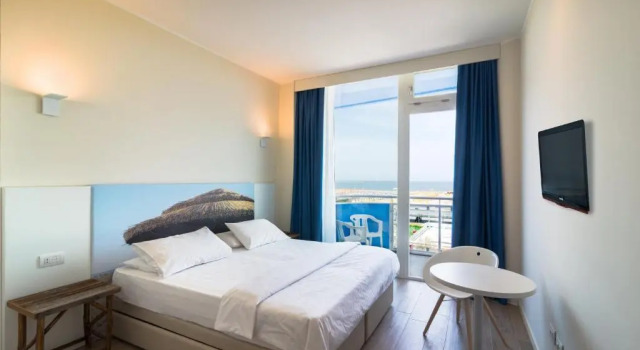 Двухместный номер Deluxe с видом на море Hotel Mediterraneo
