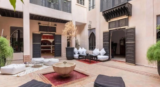 Riad Basidi Piscine roof top chauffée en hiver et rafraîchie en été, Забронировать Отель СПА-отели Марракеш-Тенсифт-Эль-Хауз, SPA-услуги