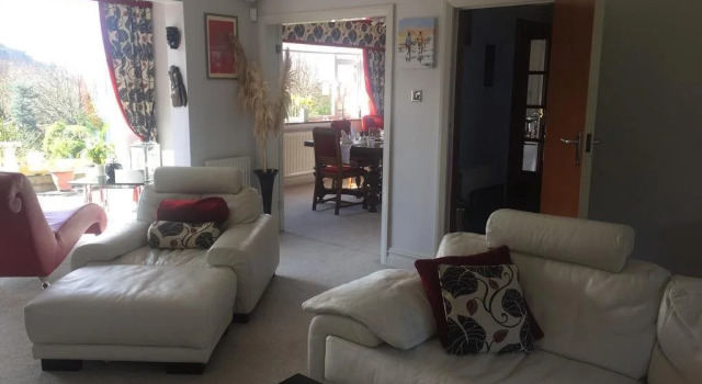 Heddwyn, Prenota Hotel Llandudno Junction 