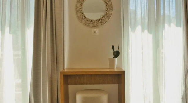 Люкс с видом на сад Aeolia suites