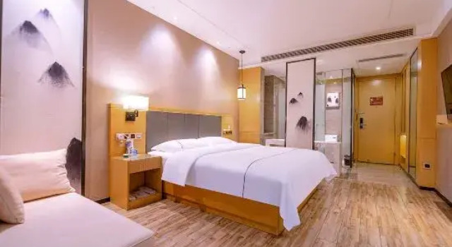 Люкс Urba Hotel (Liuzhou City Wanda Kilnyu Ancient Town)