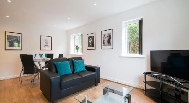 Апартаменты Цокольный этаж с 2 комнатами Bluestone Apartments - Didsbury