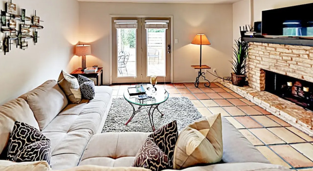 Beaver Duplex Unit B - 2 Br Duplex, Rezervasyon Otel West Lake Hills Teksas