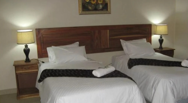 Casa Calida Guest House, Buchen Sie Pension Hotels in Nordkap mit Pool, Schwimmbad