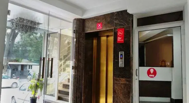Agence Du Roc Blanc, Забронировать Отель Отели Тинь с парковкой, Парковка