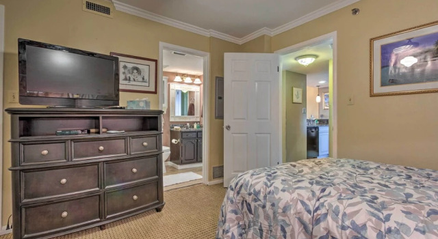 Апартаменты 11th-floor PCB Condo w/ Ocean View, Walk to Dining