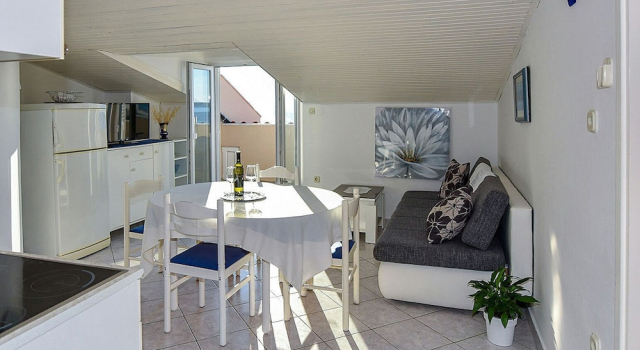 Апартаменты с балконом Apartments Mandre near sea
