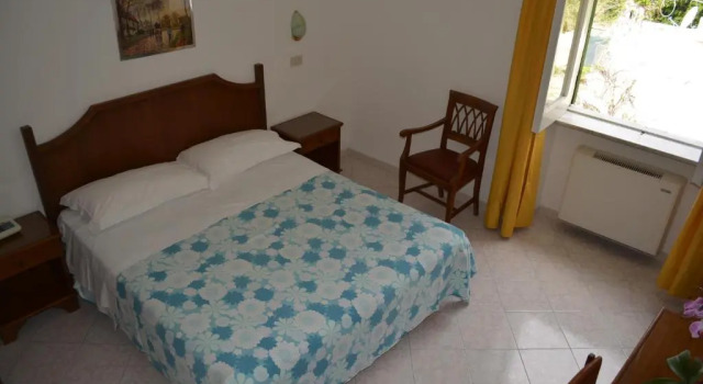 Четырёхместный номер Standard Hotel Maronti
