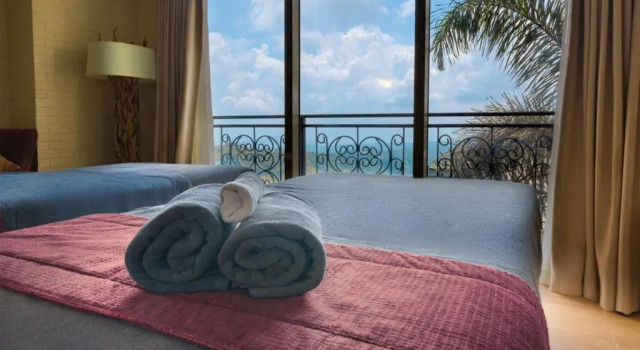Номер Standard MCollection - Scenic Tagaytay Getaway with Taal Views