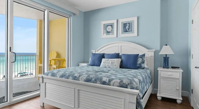 Emerald Isle Resort 405 by Avantstay Beachfront, Beach Chairs + Pool Access