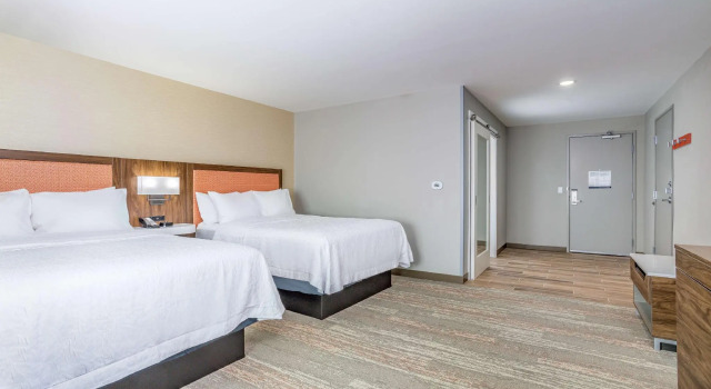 Четырёхместный номер Standard Hampton Inn Bedford In, In