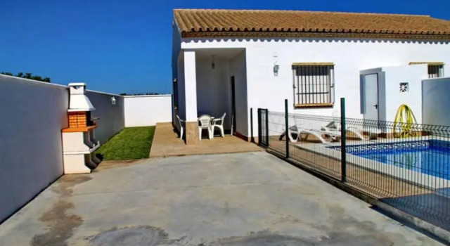Chalet Arroyo Peñuelas 41, Забронировать Шале Виллы Конил-де-ла-Фронтера, Вилла
