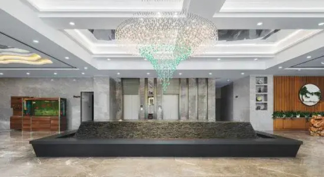 Tekesi Phoenix International Hotel