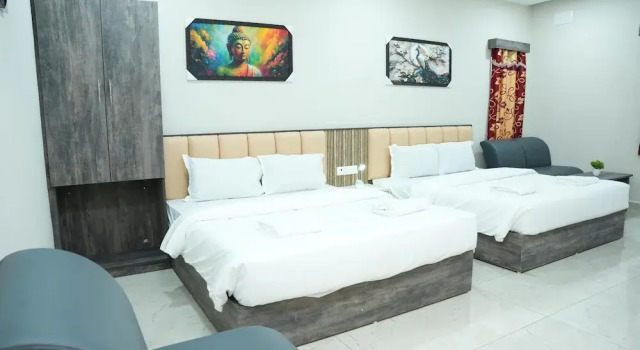 Четырёхместный номер Standard RMV Inn
