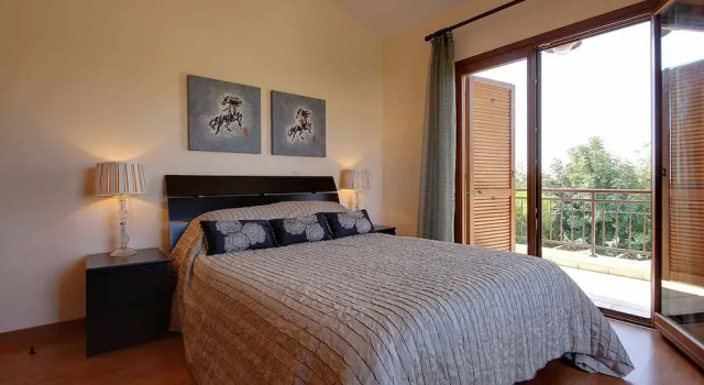 Villa HG12 - Athina, Забронировать Вилла Хлоракас , рядом с Пляж Сент Джордж