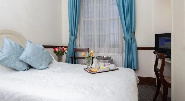 Номер Standard London Elizabeth Hotel