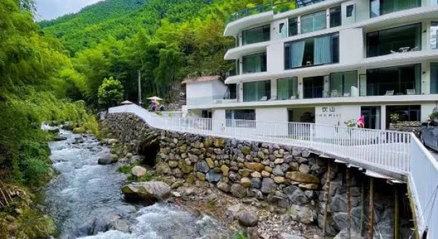 AnjiInn Hill Healing Hot Spring Resort, Prenota Resort Hotel a Huzhou con piscina, Piscina
