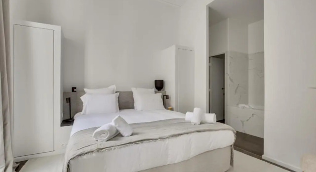 Modern Apt 3bdr/3bath - Louvre Museum/Tuileries, Забронировать Отель Париж Иль-де-Франс, рядом с Лувр — Риволи