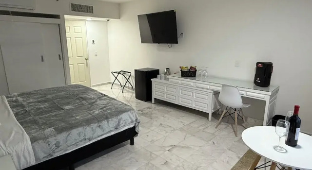 Номер Deluxe Condo in Ocean Front Resort