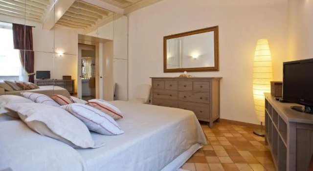 Crociferi 1 Apartment