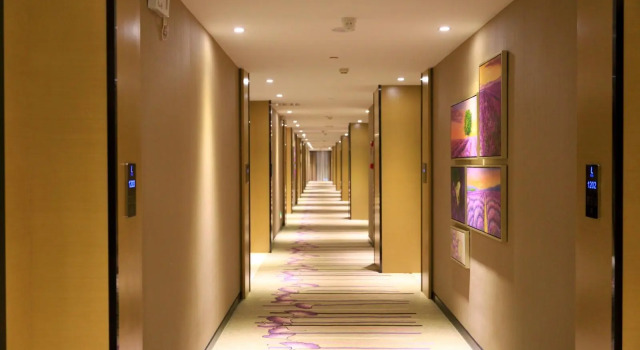 Lavande Hotel Dongguan Tiger Gate Wanda Plaza, Boek Hotel Hotels in Guangdong met parkeren, Parkeren