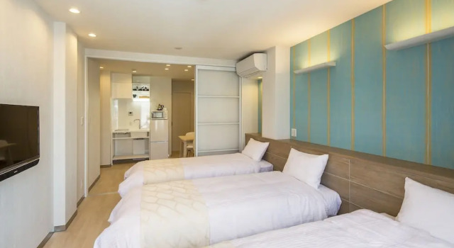 Трёхместный номер Superior с балконом Hotel SAILS