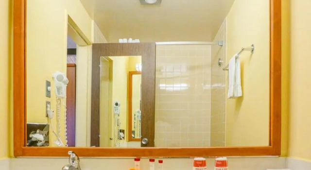 Двухместный номер Standard Ramada by Wyndham Santa Barbara