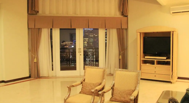 Standart çatı katı oda Hotel Aryaduta Semanggi