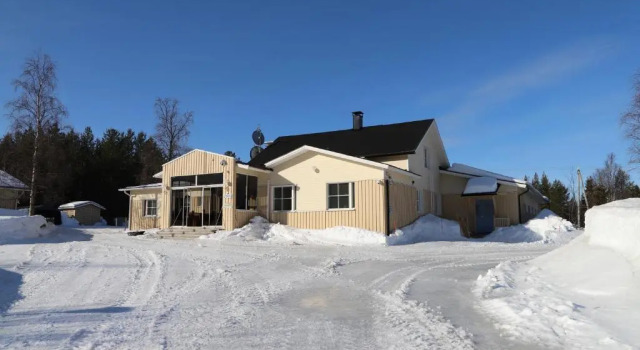 Matkailumaja Heikkala Cottages, Забронировать Отель Отели Северной Остроботния с парковкой, Парковка