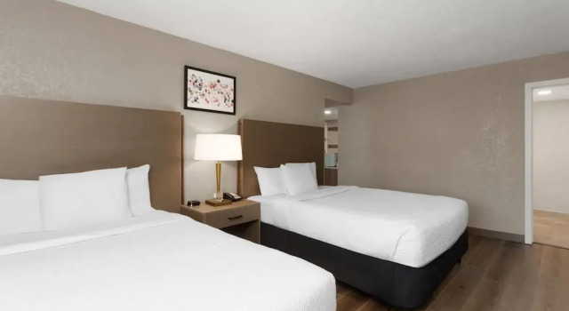Четырёхместный люкс Hawthorn Extended Stay By Wyndham Ft Lauderdale Cypress Crk