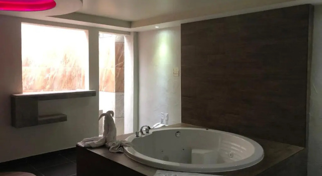 Люкс Hotel & Villas 7